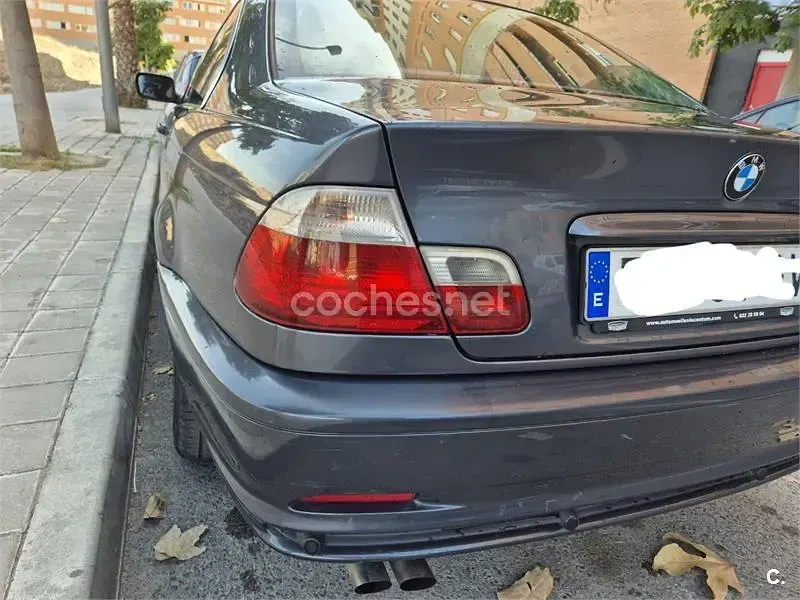 Usado BMW 320 170 CV (125 kW) 2002 Gris / plata Coupe