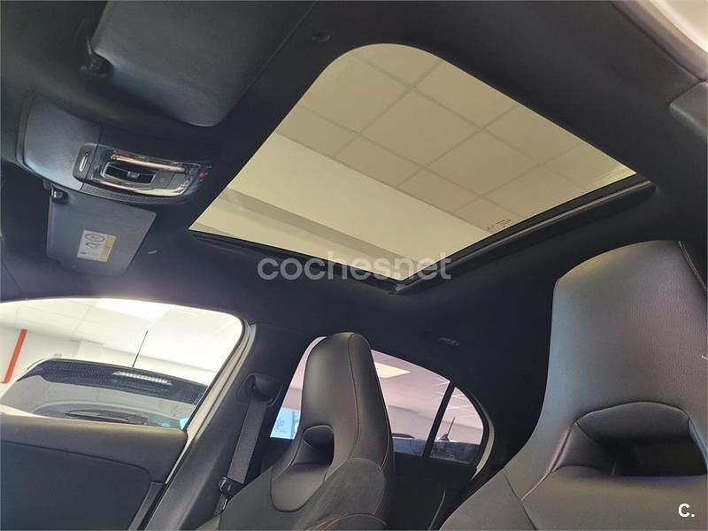Blanco Usado 2019 Mercedes A180 Berlina | 23.500 € (Caro) - Imagen 1/4