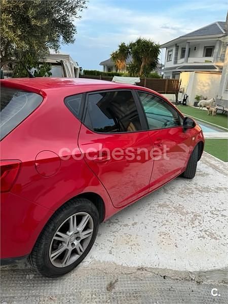 Usado Seat Ibiza Style 105 CV (77 kW) 2010 Rojo Berlina