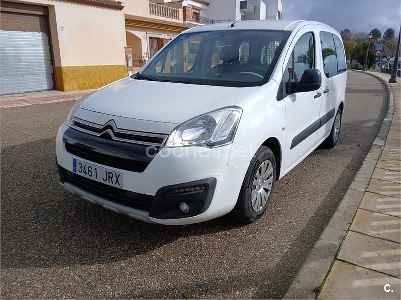 Usado Citroën Berlingo Live 100 CV (73 kW) 2016 Blanco Monovolumen