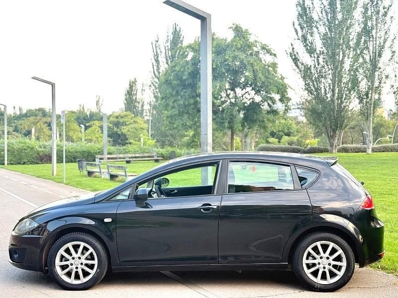 Usado Seat Leon Copa 105 CV (77 kW) 2011 Negro Utilitario