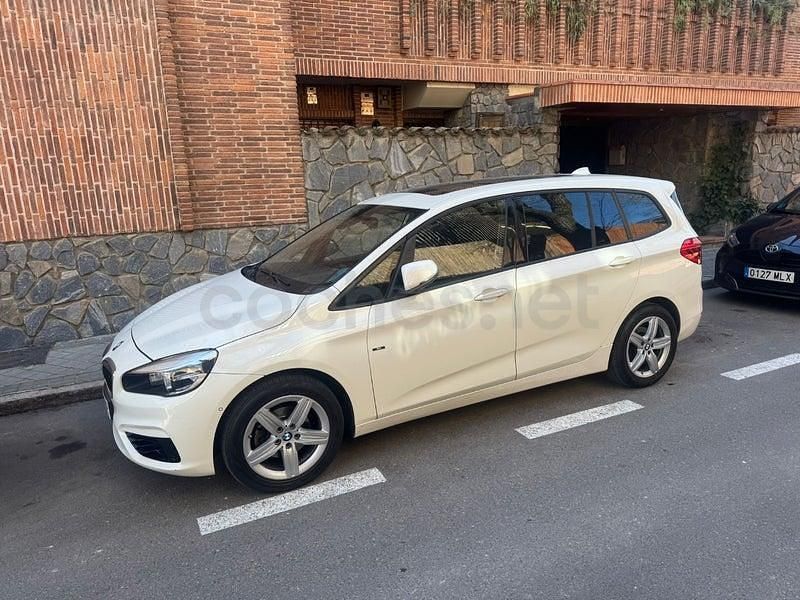 Usado BMW 218 150 CV (110 kW) 2015 Blanco Familiar