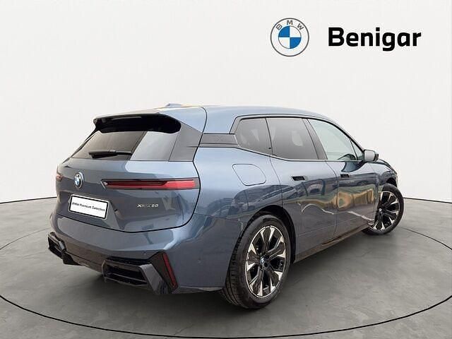 Usado BMW iX Comfort Edition 400 kW (544 CV) 2025 Azul SUV