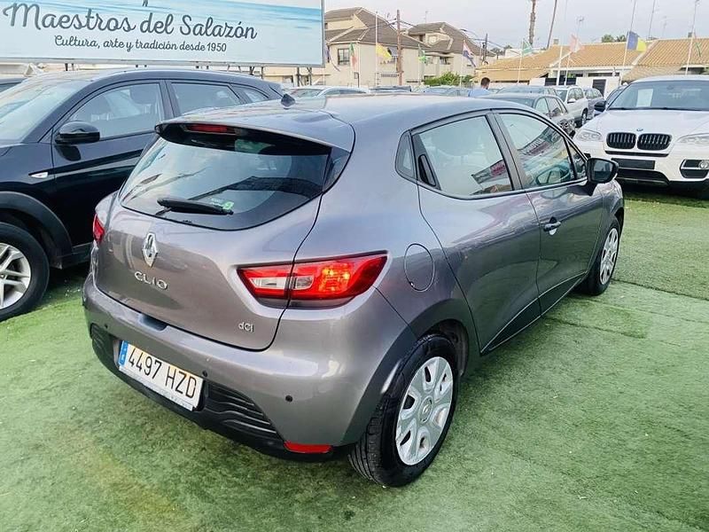 Usado Renault Clio Collection 75 CV (55 kW) 2014 Gris Utilitario