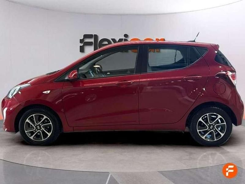 Usado Hyundai i10 67 CV (49 kW) 2017 Rojo Utilitario