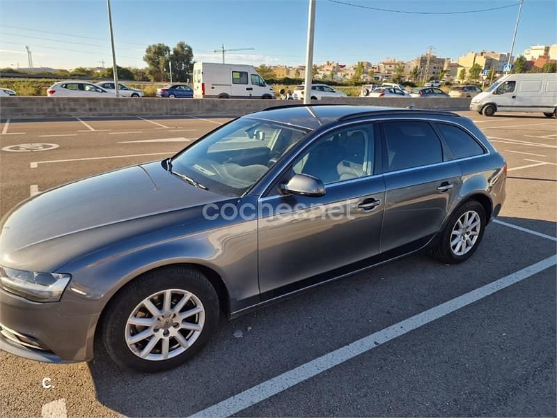 Usado Audi A4 Advanced 177 CV (130 kW) 2012 Gris / plata Familiar