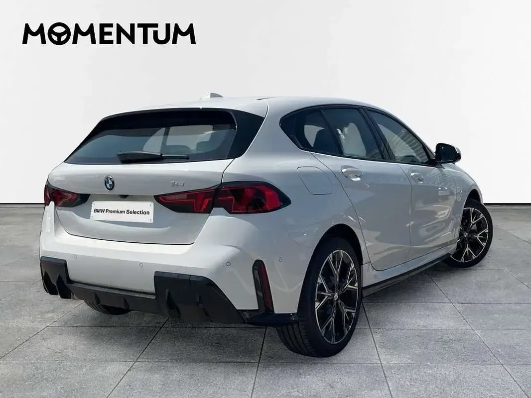Nuevo BMW 116 122 CV (89 kW) 2026 Blanco Utilitario