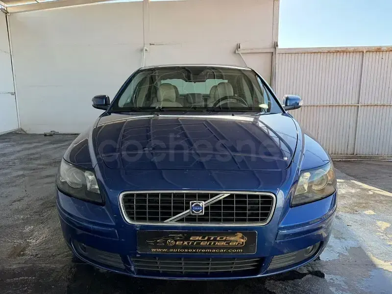 Usado Volvo S40 Momentum 125 CV (91 kW) 2006 Azul Berlina