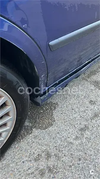 Usado Seat Leon Sport 110 CV (80 kW) 2002 Azul Utilitario
