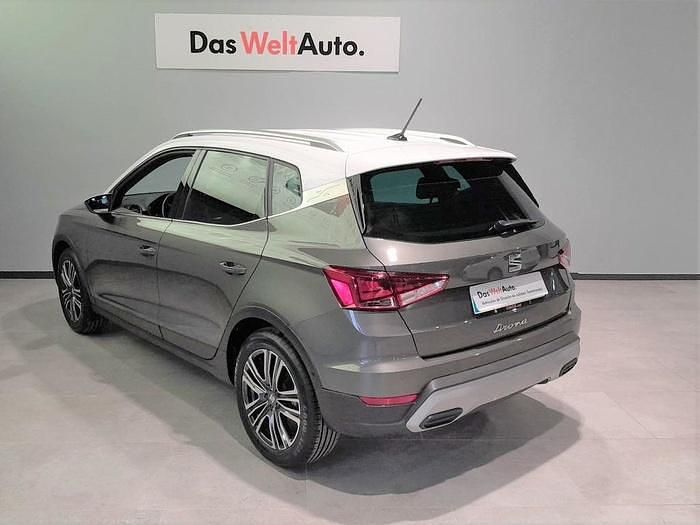 Gris Usado 2025 Seat Arona Xperience SUV | 19.900 € (Precio justo) - Imagen 1/4