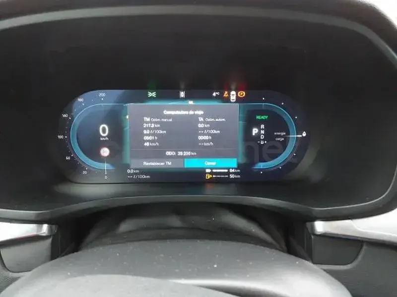 Usado Volvo V60 Core 350 CV (257 kW) 2025 Gris Familiar