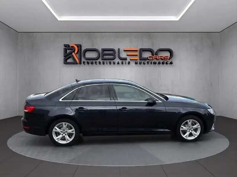 Usado Audi A4 Sport 150 CV (110 kW) 2016 Azul Berlina