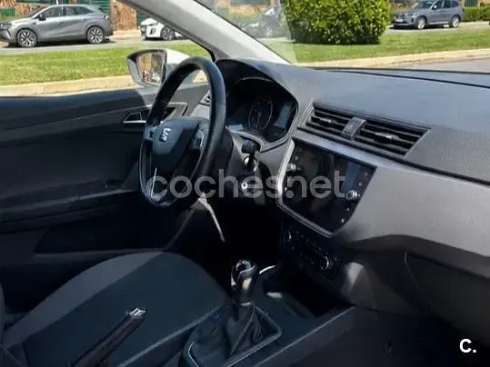 Usado Seat Ibiza Style 75 CV (55 kW) 2018 Blanco Utilitario