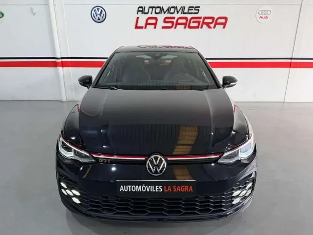 Usado VW Golf VIII 245 CV (180 kW) 2023 Negro Utilitario