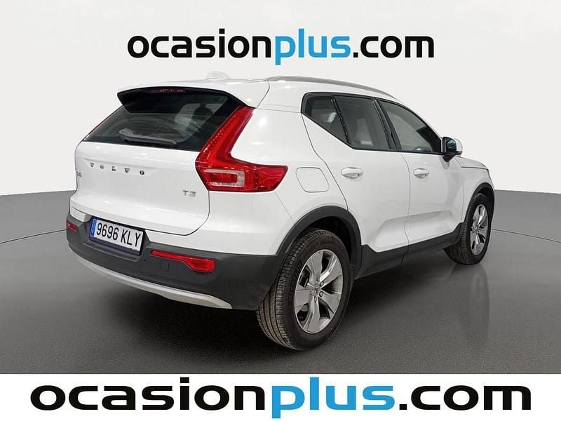 Usado Volvo XC40 Momentum 156 CV (114 kW) 2018 Blanco SUV