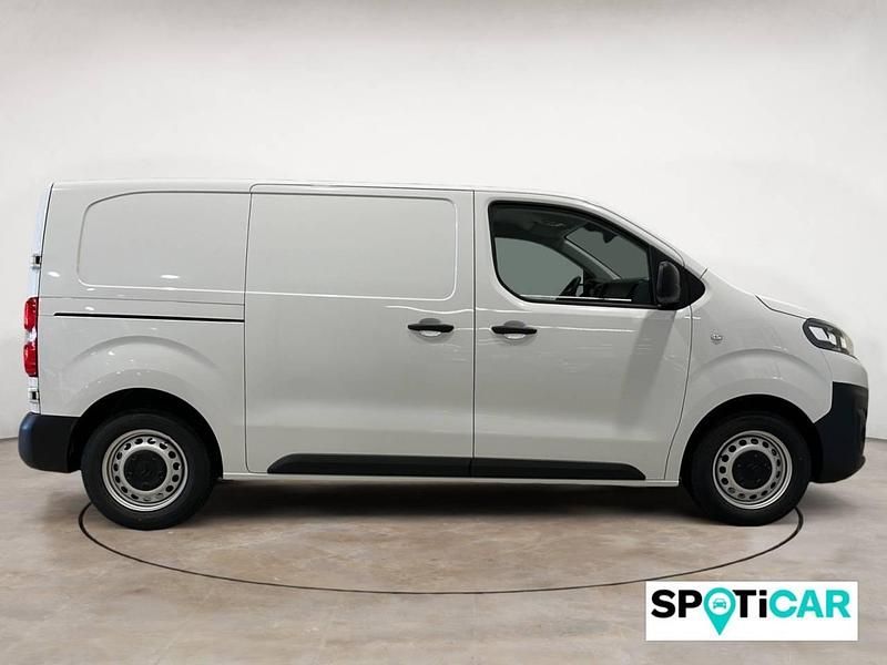 Usado Citroën Jumpy 120 CV (88 kW) 2024 Blanco Monovolumen