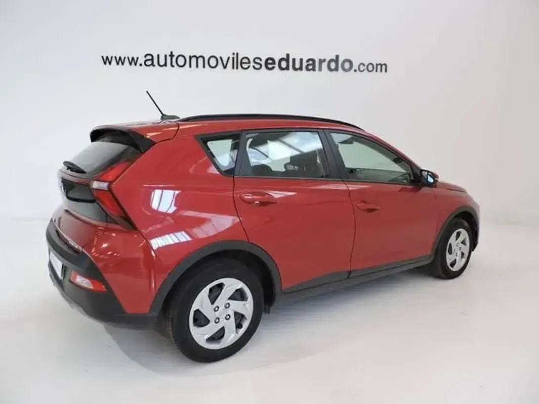 Usado Hyundai Bayon 84 CV (61 kW) 2023 Burdeos SUV