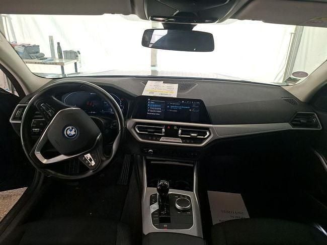 Usado BMW 330e Comfort Edition 292 CV (214 kW) 2022 Azul Berlina