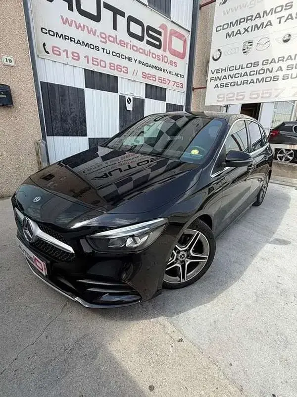 Usado Mercedes C320 136 CV (100 kW) 2020 Negro Monovolumen