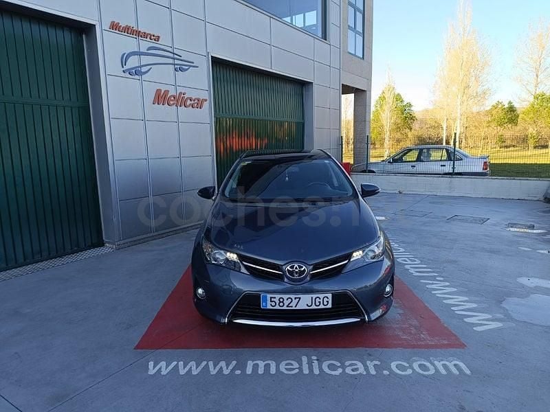Usado Toyota Auris 124 CV (91 kW) 2015 Azul Berlina