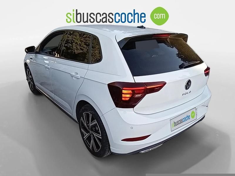 Usado VW Polo R-line 110 CV (80 kW) 2022 Blanco Utilitario