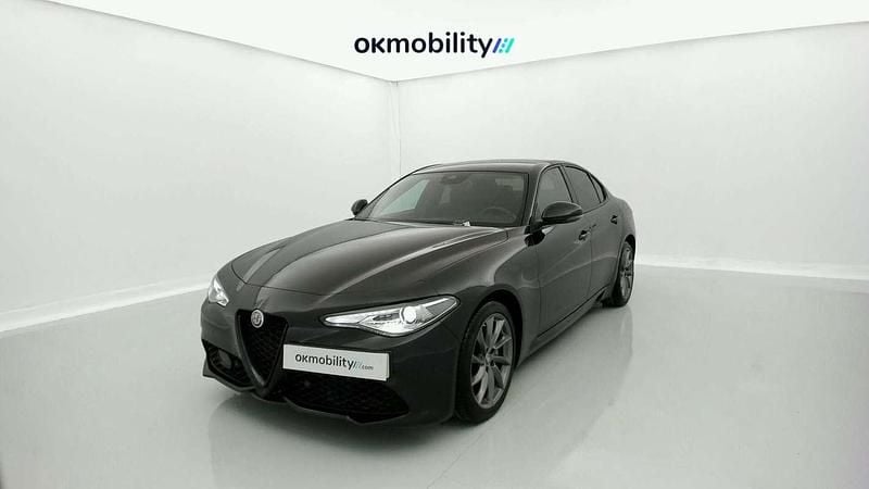 Usado Alfa Romeo Giulia Sprint 190 CV (139 kW) 2022 Negro Berlina