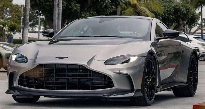 Usado Aston Martin Vantage 510 CV (375 kW) 2022 Plateado Coupe