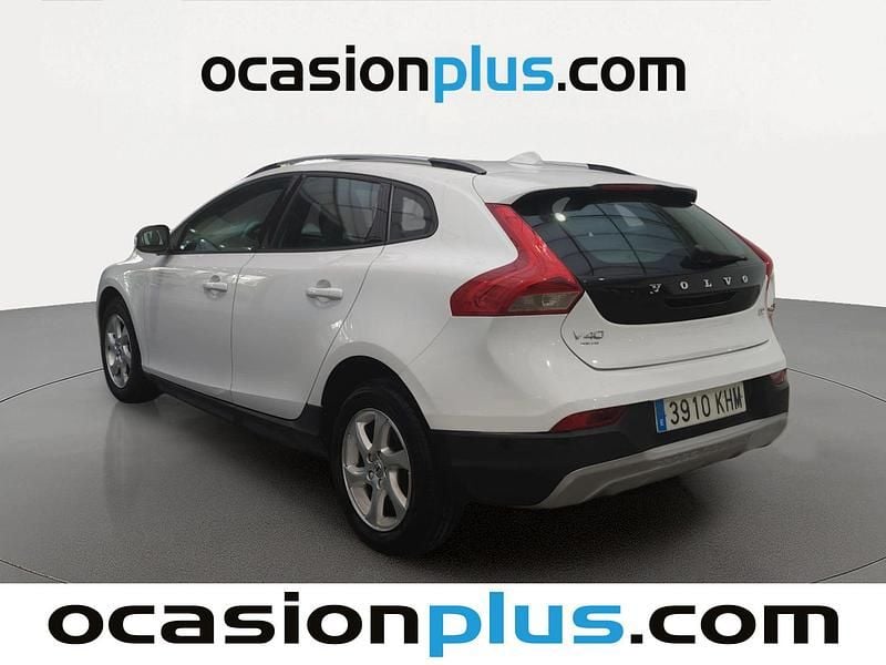 Usado Volvo V40 120 CV (88 kW) 2018 Blanco Utilitario