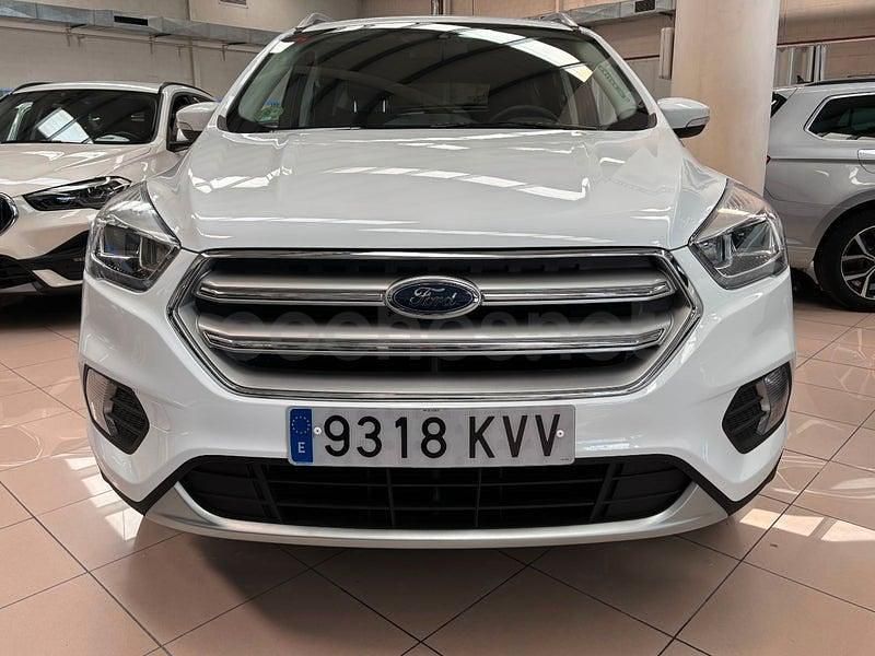 Usado Ford Kuga Trend 120 CV (88 kW) 2019 Blanco SUV