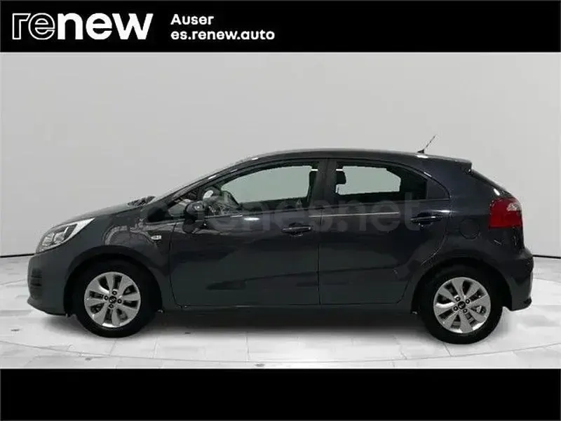 Usado Kia Rio 84 CV (61 kW) 2017 Marrón Berlina