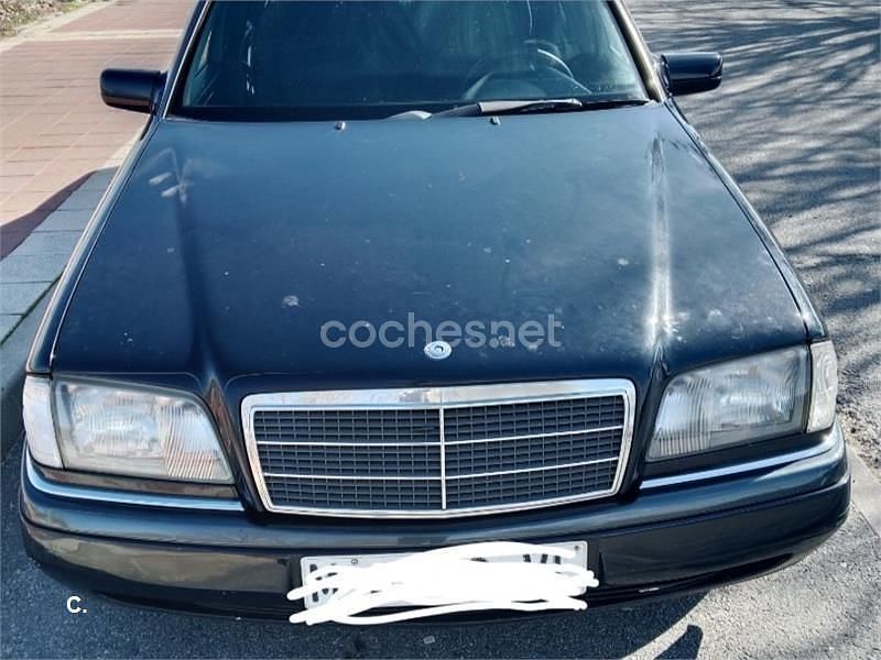 Usado Mercedes C250 Elegance 150 CV (110 kW) 1998 Negro Berlina