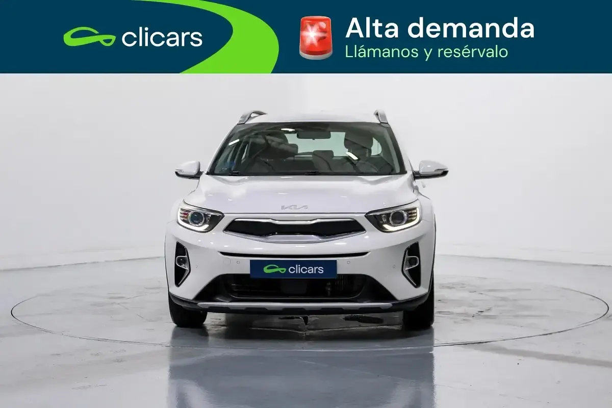 Usado Kia Stonic 100 CV (73 kW) 2022 Blanco SUV