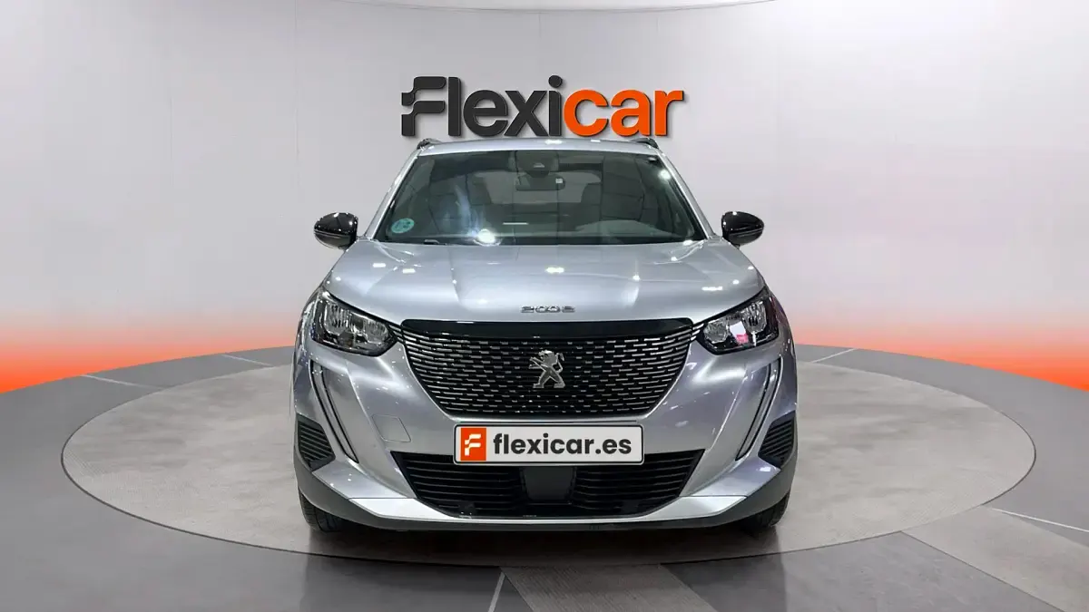 Usado Peugeot 2008 Allure 101 CV (74 kW) 2023 Gris SUV