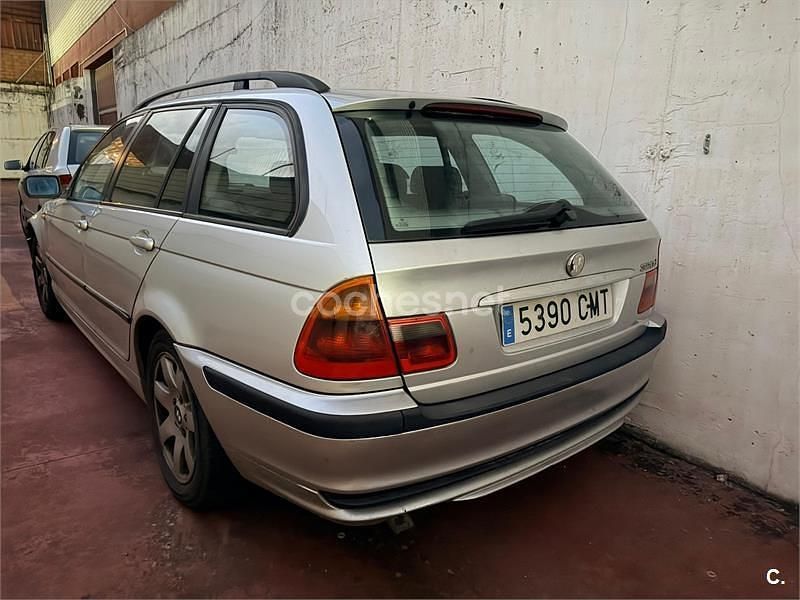 Usado BMW 320 150 CV (110 kW) 2003 Gris / plata Familiar