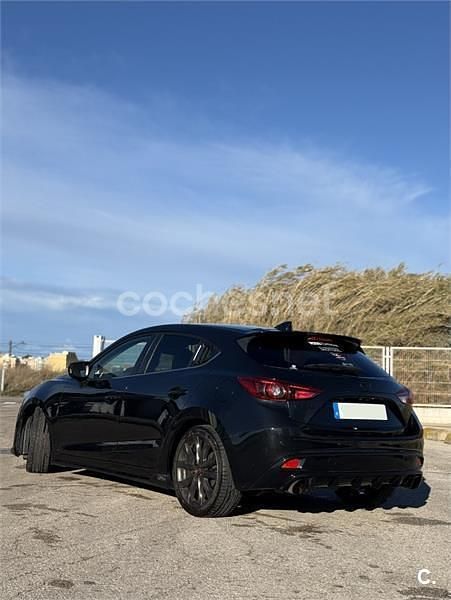 Usado Mazda 3 120 CV (88 kW) 2016 Negro Berlina