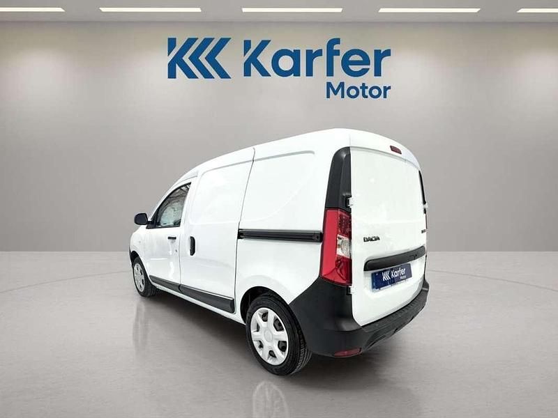 Usado Dacia Dokker Essentiel 109 CV (80 kW) 2020 Blanco Monovolumen