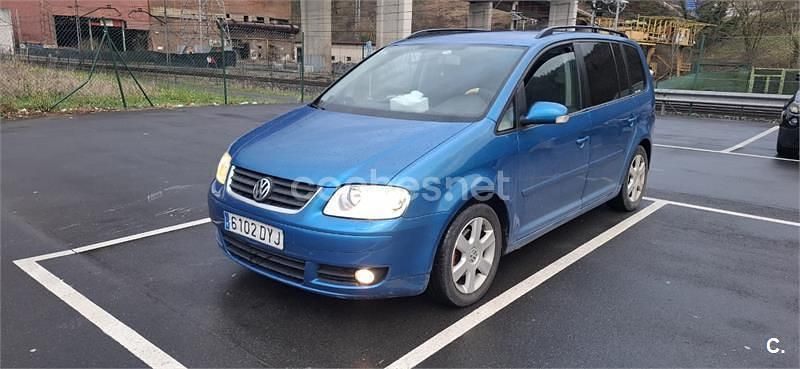 Usado VW Touran 140 CV (102 kW) 2006 Azul Monovolumen