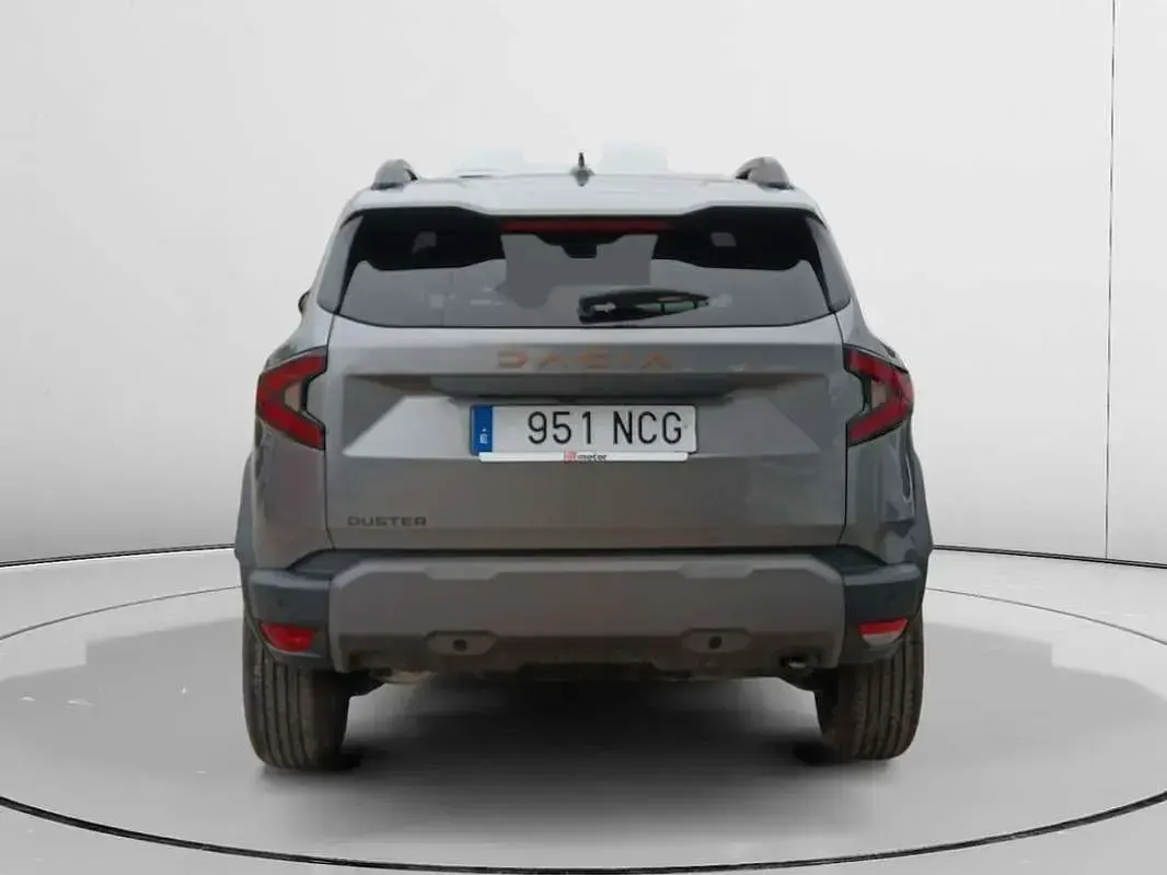 Usado Dacia Duster Extreme 131 CV (96 kW) 2025 Gris SUV