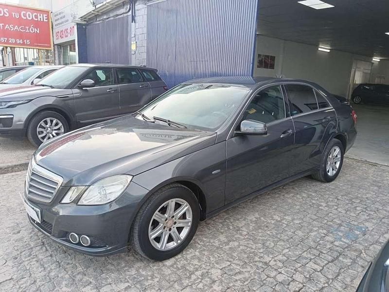 Usado Mercedes E220 Avantgarde 170 CV (125 kW) 2011 Gris Berlina
