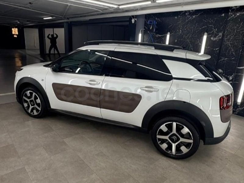 Usado Citroën C4 Feel 110 CV (80 kW) 2016 Blanco Berlina