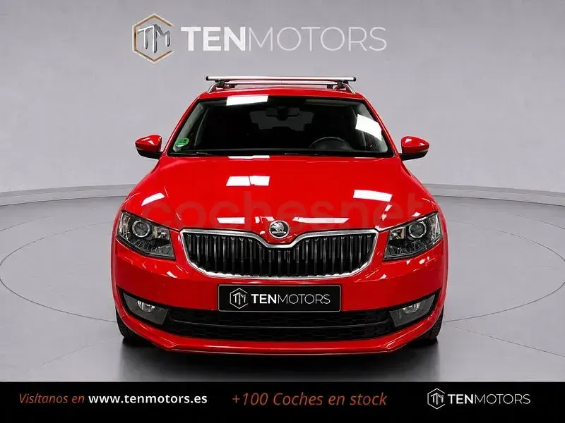 Usado Skoda Octavia Style 150 CV (110 kW) 2016 Granate Familiar