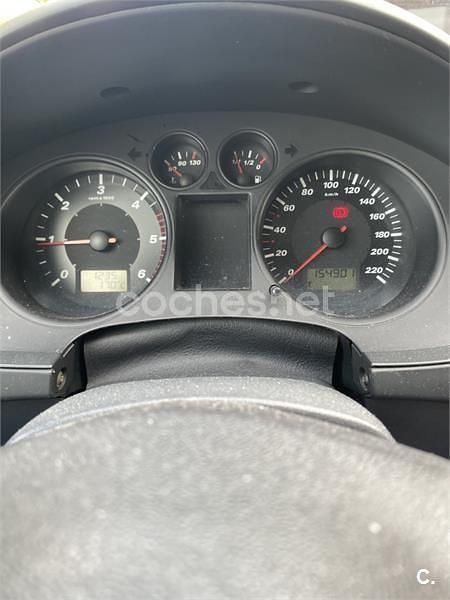 Rojo Usado 2005 Seat Ibiza Berlina | 4200 € (Precio justo) - Imagen 1/2