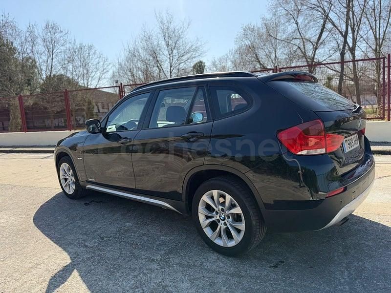 Usado BMW X1 143 HP (105 kW) 2011 Preto SUV