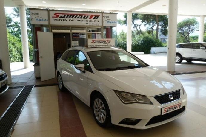 Usado Seat Leon ST Style 105 HP (77 kW) 2015 Branco Carrinha