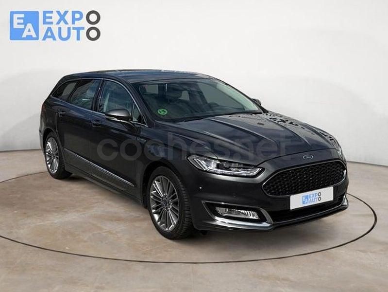 Usado Ford Mondeo Vignale 240 CV (176 kW) 2015 Gris / plata Berlina
