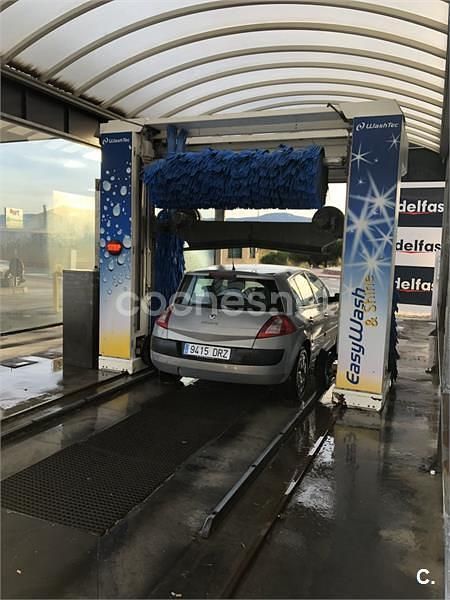 Usado Renault Mégane II Privilege 100 CV (73 kW) 2005 Gris / plata Berlina