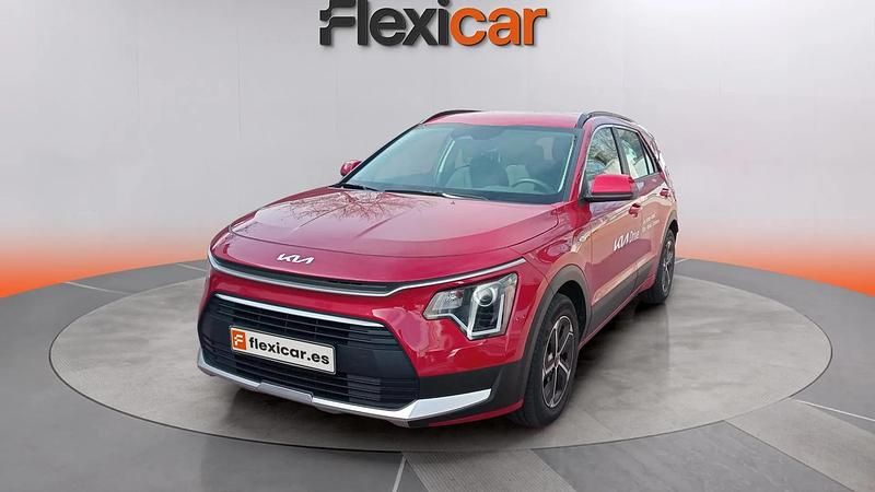 Usado Kia Niro 141 CV (103 kW) 2024 Rojo SUV