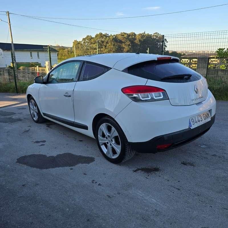 Usado Renault Mégane III Dynamique 111 CV (81 kW) 2009 Blanco Coupe