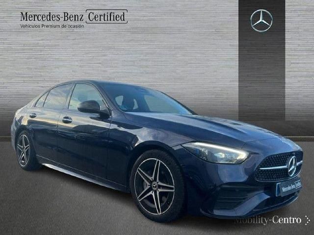 Usado Mercedes C200 AMG line 204 CV (150 kW) 2022 Cavansitblau  metallic paint Berlina
