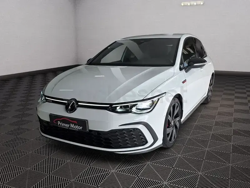Usado VW Golf VIII GTI 245 CV (180 kW) 2022 Blanco Berlina